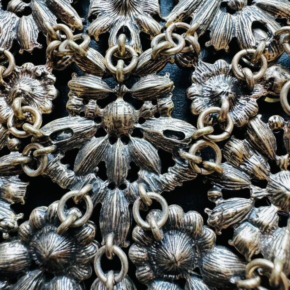 Bib Style Necklace Flower Iridescent Rhinestones Gold Plated Lobster Claw Clasps - Picture 10 of 12